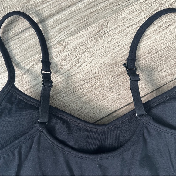 NWT Athleta Women’s Renew Sports Bra for A-C Cups in black size small - Picture 6 of 9